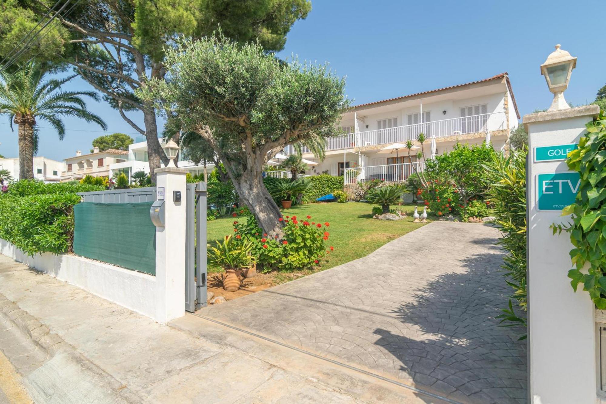 Golf Villa *